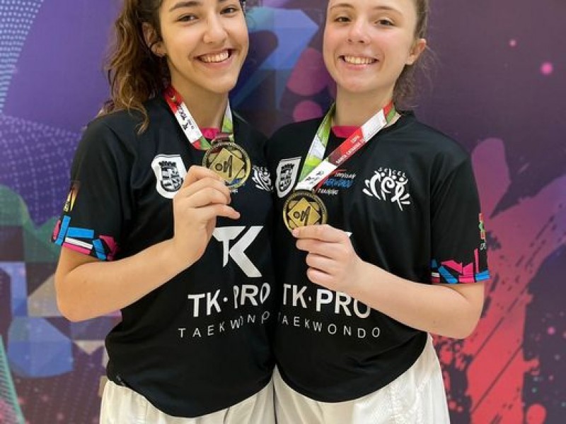 Isabelle Dalapria e Luisa Campregher representam Jaraguá do Sul na copa Santa Catarina de Taekwondo