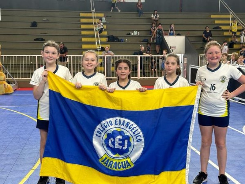 Basquete feminino conquista o 2º lugar no Campeonato Escolar sub 10, os jogos foram realizados no dia 27 de novembro no ginásio Arthur Muller.