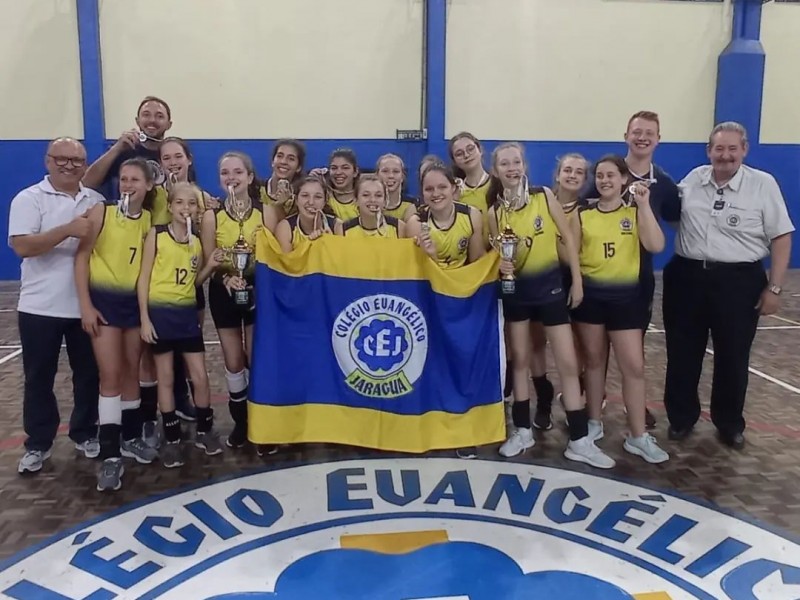 Voleibol Feminino do CEJ é campeão invicto do 16º Troféu Murillo Barreto de Azevedo - JESC 12 A 14 Anos.