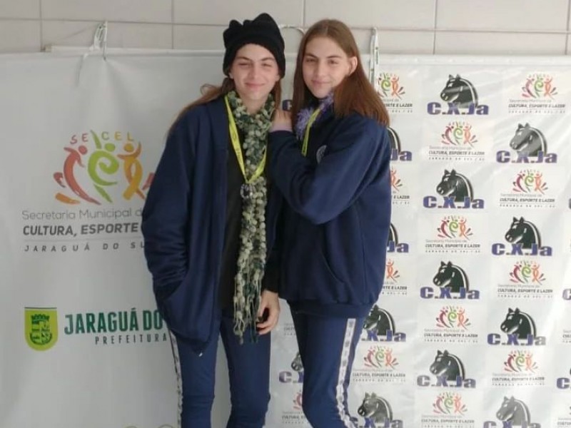 Gustavo Hornburg  e Letícia Marques são campeões do xadrez  dos Jogos Escolares de SC - Fase Microrregional 15 a 17 anos (JESC).