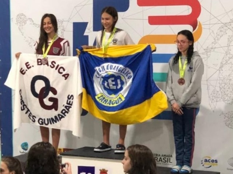 A aluna /atleta do CEJ, Rayssa Isabelle Piãotquewicz , conquistou o 1° lugar 100 metros costas