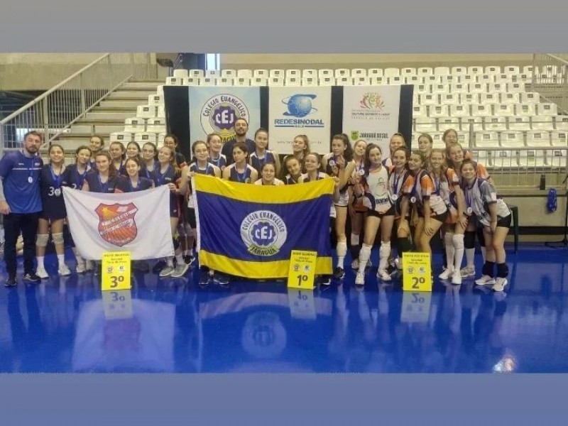Voleibol feminino sub 15 do CEJ campeão da ONASE REGIONAL, realizado na Arena Jaraguá dia 18 de agosto.