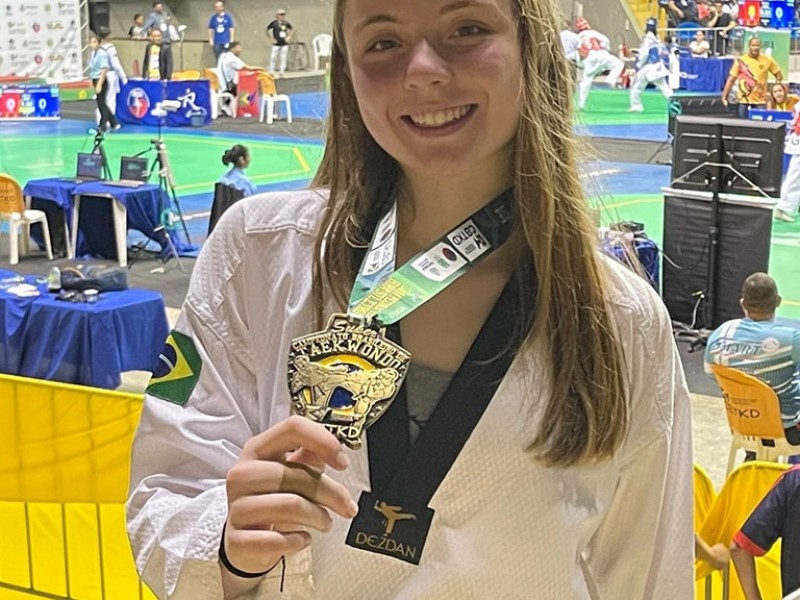 Alunas do CEJ conquistam medalha no brasileiro de taekwondo